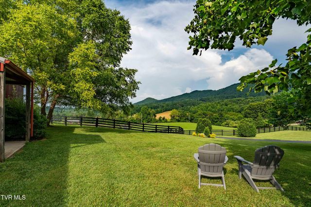 330 Sea Biscuit Court, Johnson City, TN 37604