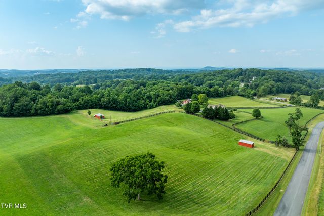 330 Sea Biscuit Court, Johnson City, TN 37604