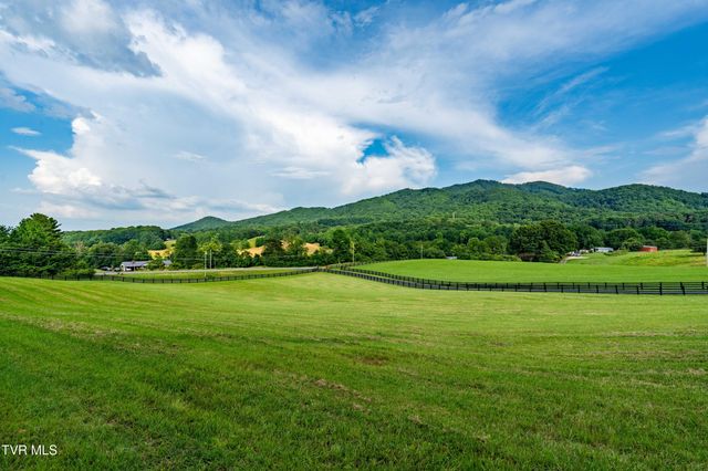 330 Sea Biscuit Court, Johnson City, TN 37604