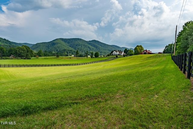 330 Sea Biscuit Court, Johnson City, TN 37604