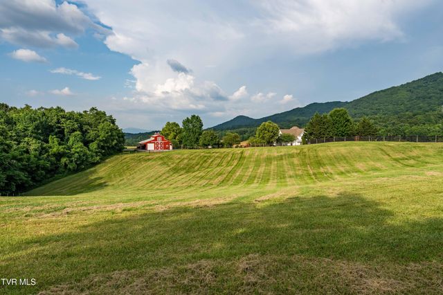 330 Sea Biscuit Court, Johnson City, TN 37604