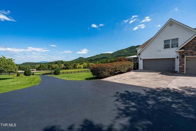 330 Sea Biscuit Court, Johnson City, TN 37604