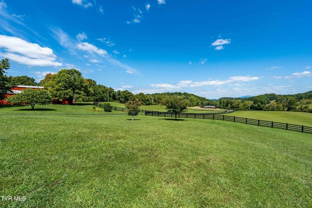 330 Sea Biscuit Court, Johnson City, TN 37604