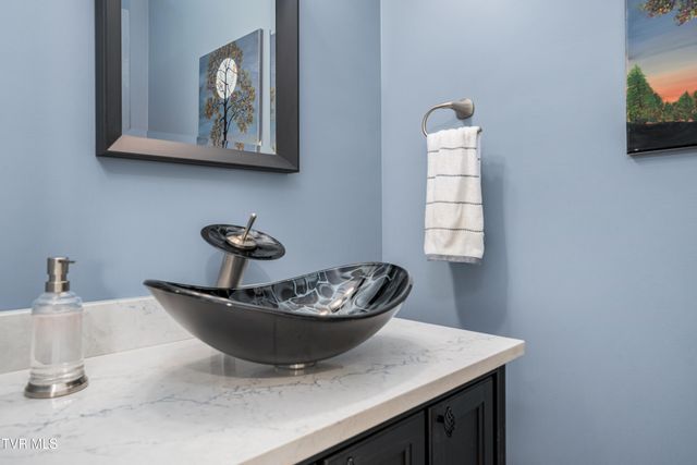 330 Sea Biscuit Court, Johnson City, TN 37604