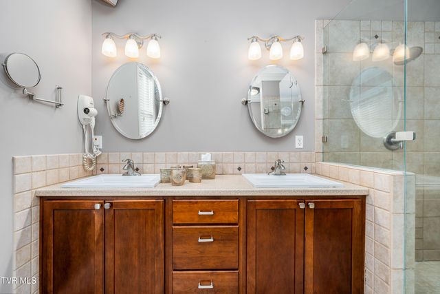 330 Sea Biscuit Court, Johnson City, TN 37604