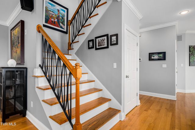 330 Sea Biscuit Court, Johnson City, TN 37604