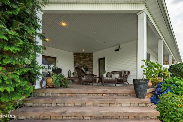 330 Sea Biscuit Court, Johnson City, TN 37604