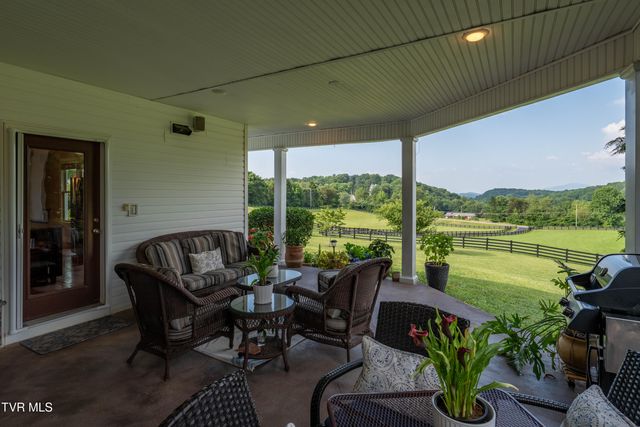 330 Sea Biscuit Court, Johnson City, TN 37604