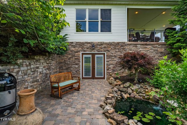 330 Sea Biscuit Court, Johnson City, TN 37604