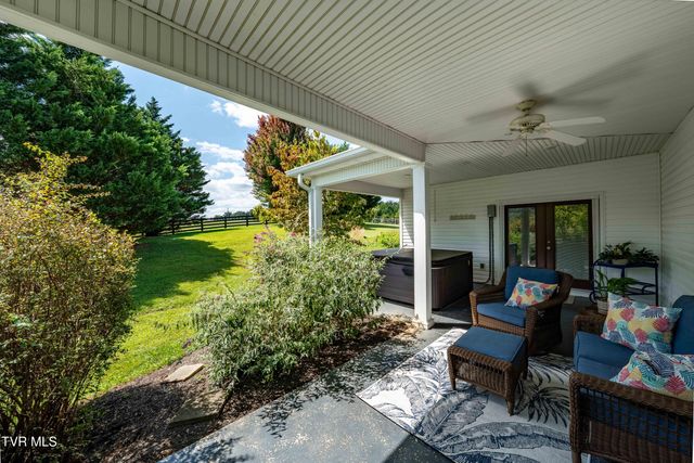 330 Sea Biscuit Court, Johnson City, TN 37604