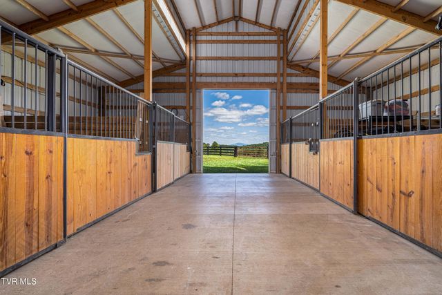 330 Sea Biscuit Court, Johnson City, TN 37604