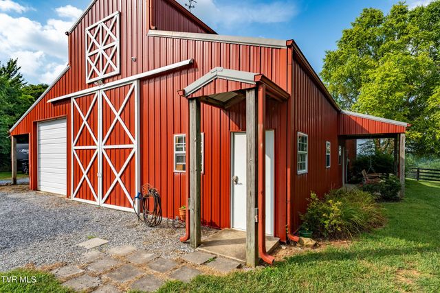 330 Sea Biscuit Court, Johnson City, TN 37604