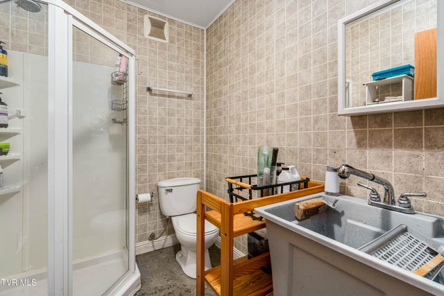 330 Sea Biscuit Court, Johnson City, TN 37604