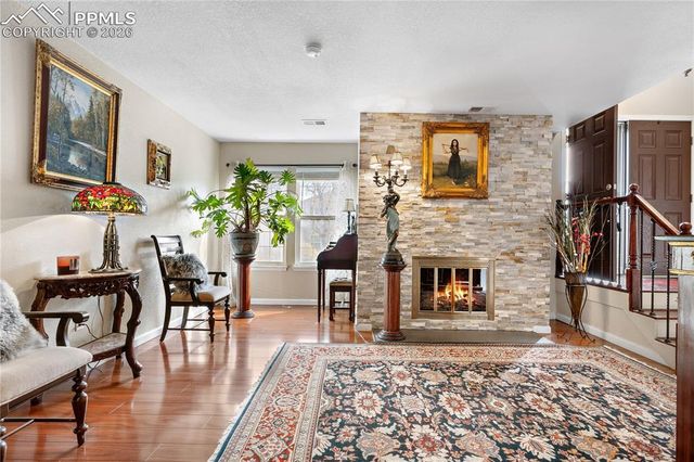 2925 S Vaughn Way, Aurora, CO 80014