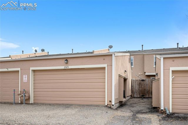 2925 S Vaughn Way, Aurora, CO 80014