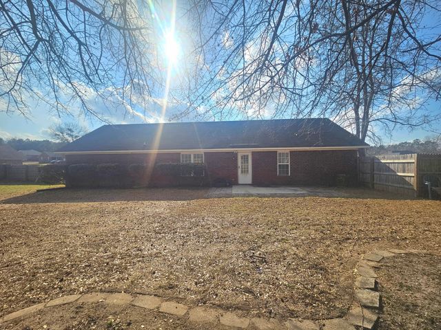 2410 Navigator Circle, Dalzell, SC 29040