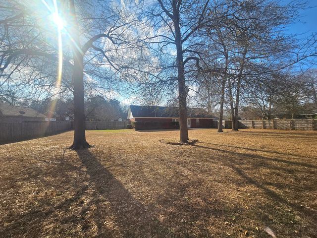 2410 Navigator Circle, Dalzell, SC 29040