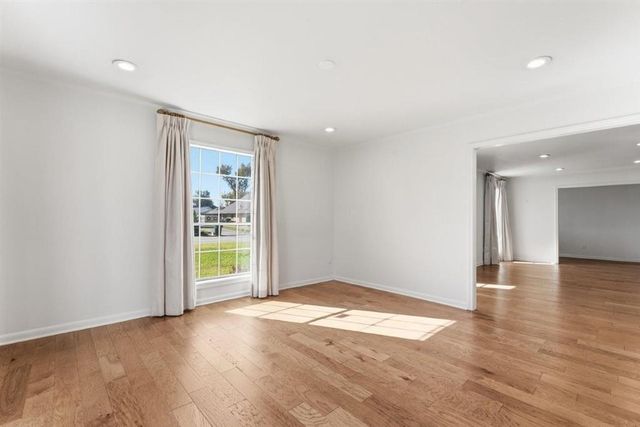 1200 Inverness Street, Lake Charles, LA 70605