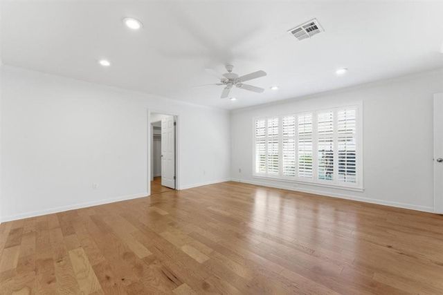 1200 Inverness Street, Lake Charles, LA 70605