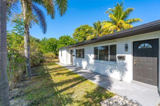 124 SE 2nd Terrace 1-2, Hallandale Beach, FL 33009