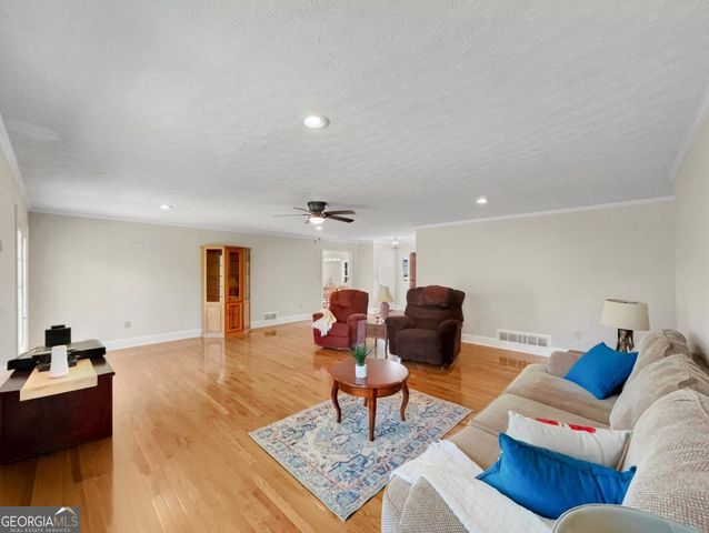 160 Kirkwood Drive, Athens, GA 30606