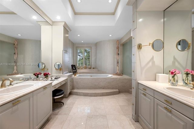 3460 S Moorings Way, Miami, FL 33133