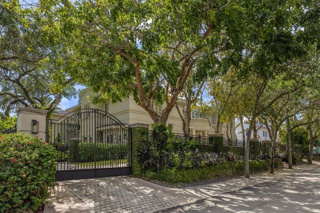 3460 S Moorings Way, Miami, FL 33133