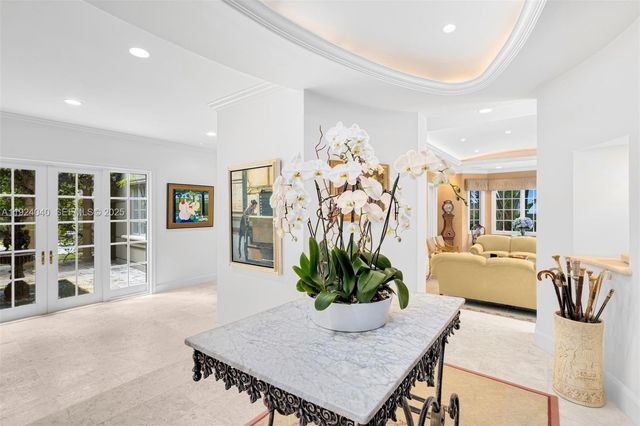 3460 S Moorings Way, Miami, FL 33133