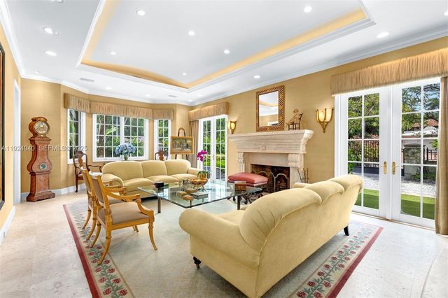 3460 S Moorings Way, Miami, FL 33133