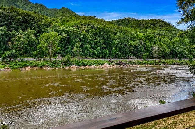 2095 E Hwy 25 70, Newport, TN 37821