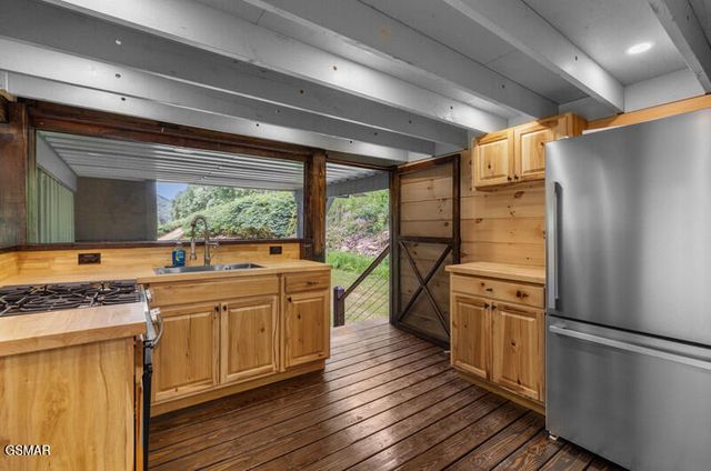 2095 E Hwy 25 70, Newport, TN 37821