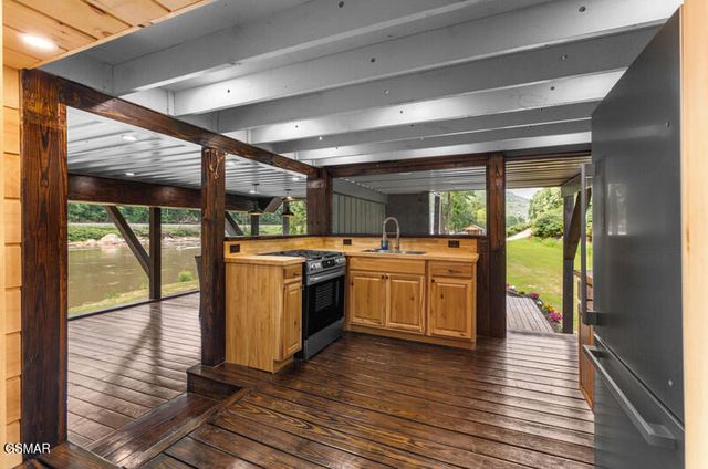 2095 E Hwy 25 70, Newport, TN 37821