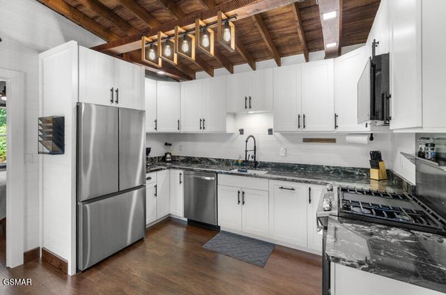 2095 E Hwy 25 70, Newport, TN 37821