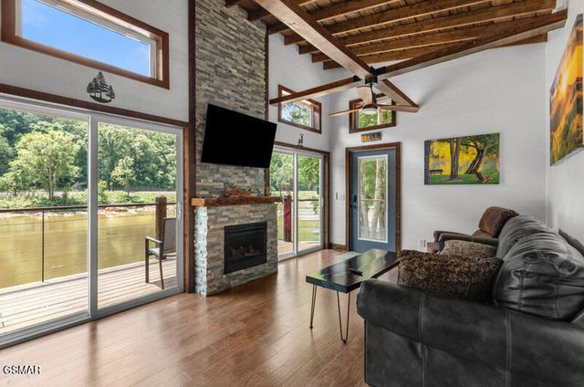 2095 E Hwy 25 70, Newport, TN 37821