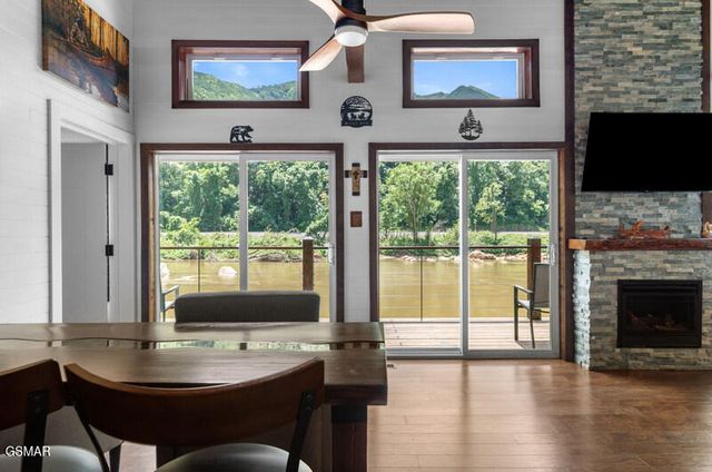 2095 E Hwy 25 70, Newport, TN 37821