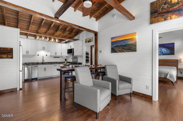 2095 E Hwy 25 70, Newport, TN 37821