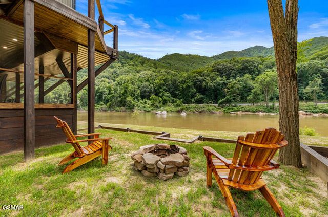 2095 E Hwy 25 70, Newport, TN 37821