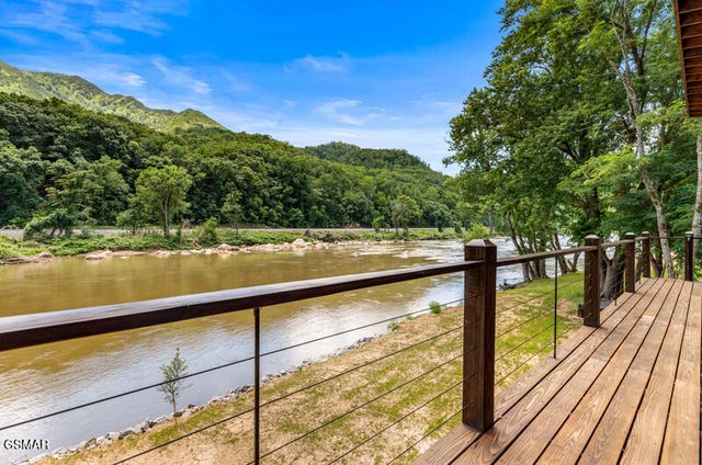 2095 E Hwy 25 70, Newport, TN 37821