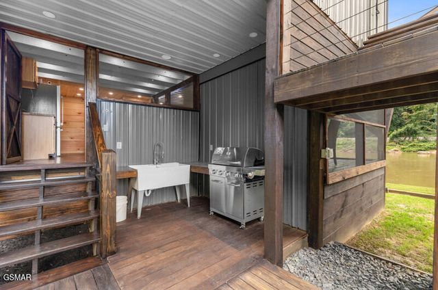 2095 E Hwy 25 70, Newport, TN 37821