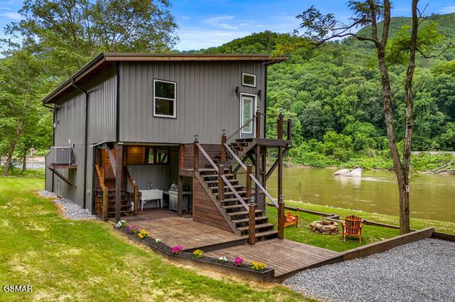 2095 E Hwy 25 70, Newport, TN 37821