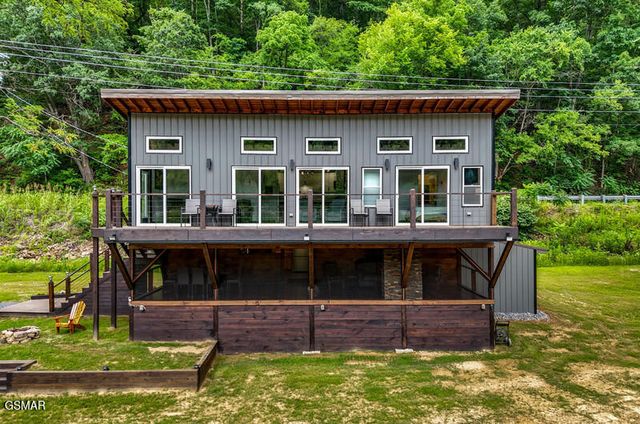 2095 E Hwy 25 70, Newport, TN 37821