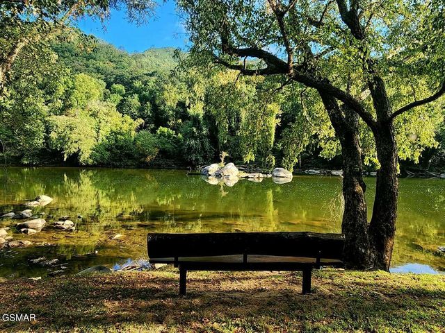 2095 E Hwy 25 70, Newport, TN 37821