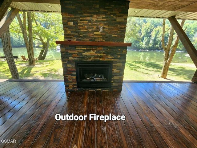 2095 E Hwy 25 70, Newport, TN 37821