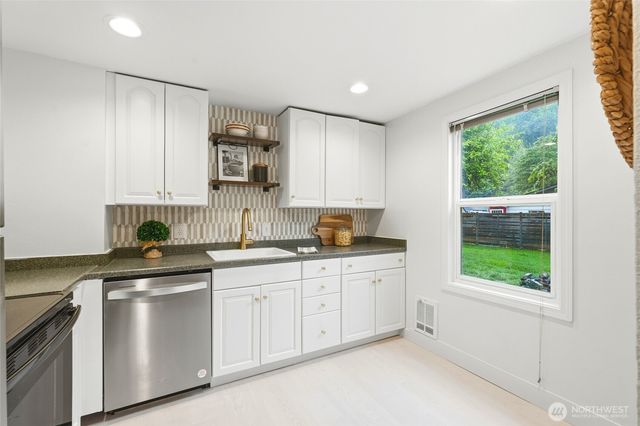 3608 SE 5th Place, Renton, WA 98058
