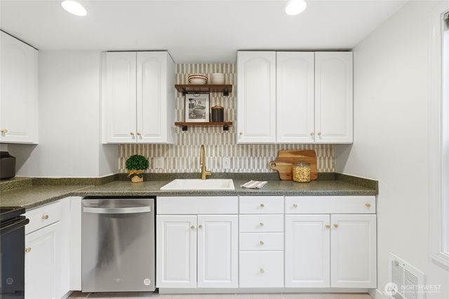 3608 SE 5th Place, Renton, WA 98058
