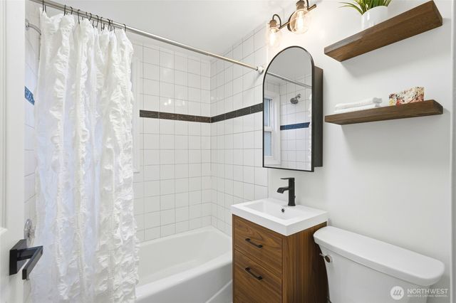 3608 SE 5th Place, Renton, WA 98058