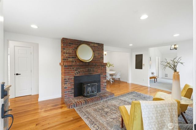 3608 SE 5th Place, Renton, WA 98058