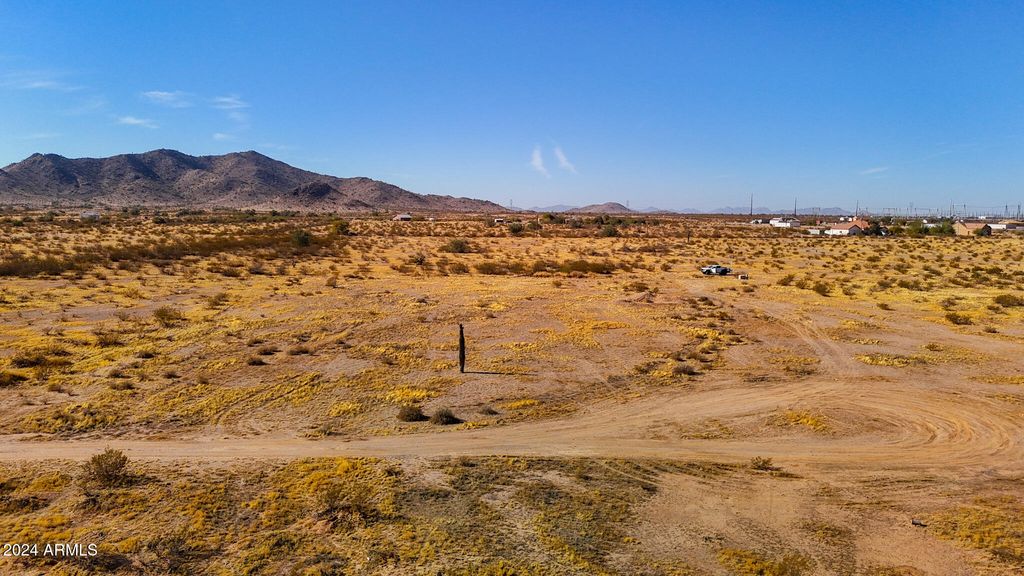 Image 18 of property listing at 0 N Silver Dog Way 2 Acres -- -, Maricopa, AZ 85138