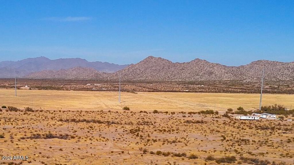 Image 21 of property listing at 0 N Silver Dog Way 2 Acres -- -, Maricopa, AZ 85138