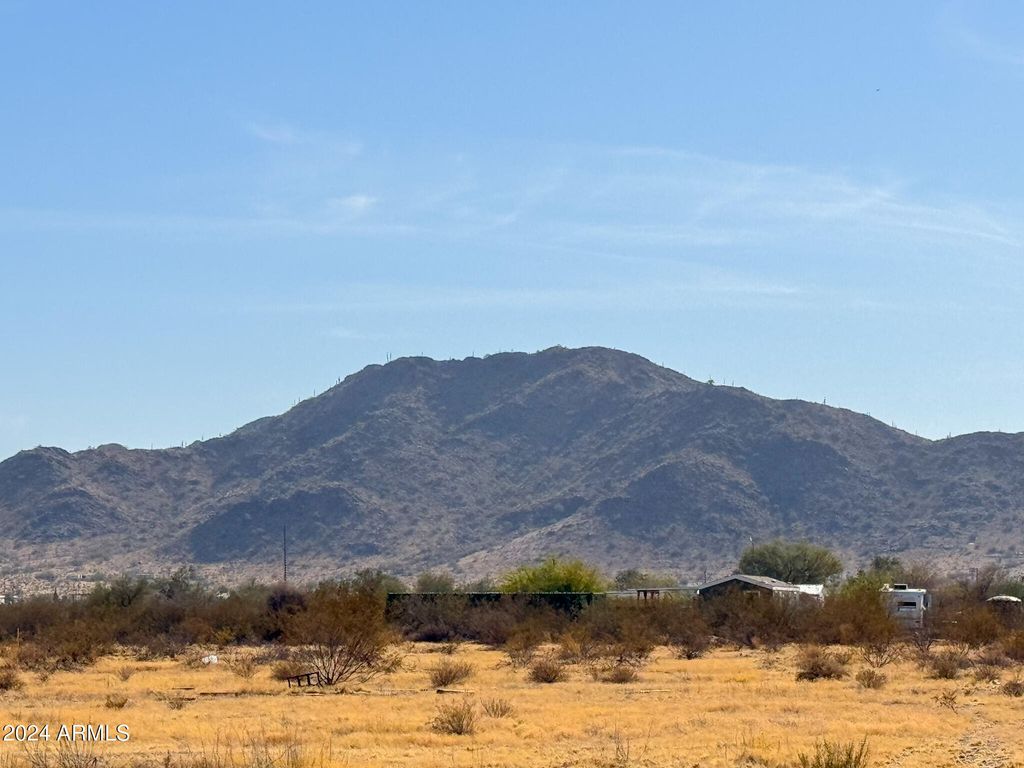 Image 6 of property listing at 0 N Silver Dog Way 2 Acres -- -, Maricopa, AZ 85138